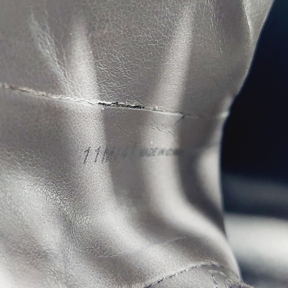 NEW Vince Camuto Peera Suede Cutout Ankle Bootie H922 - Picture 10 of 11